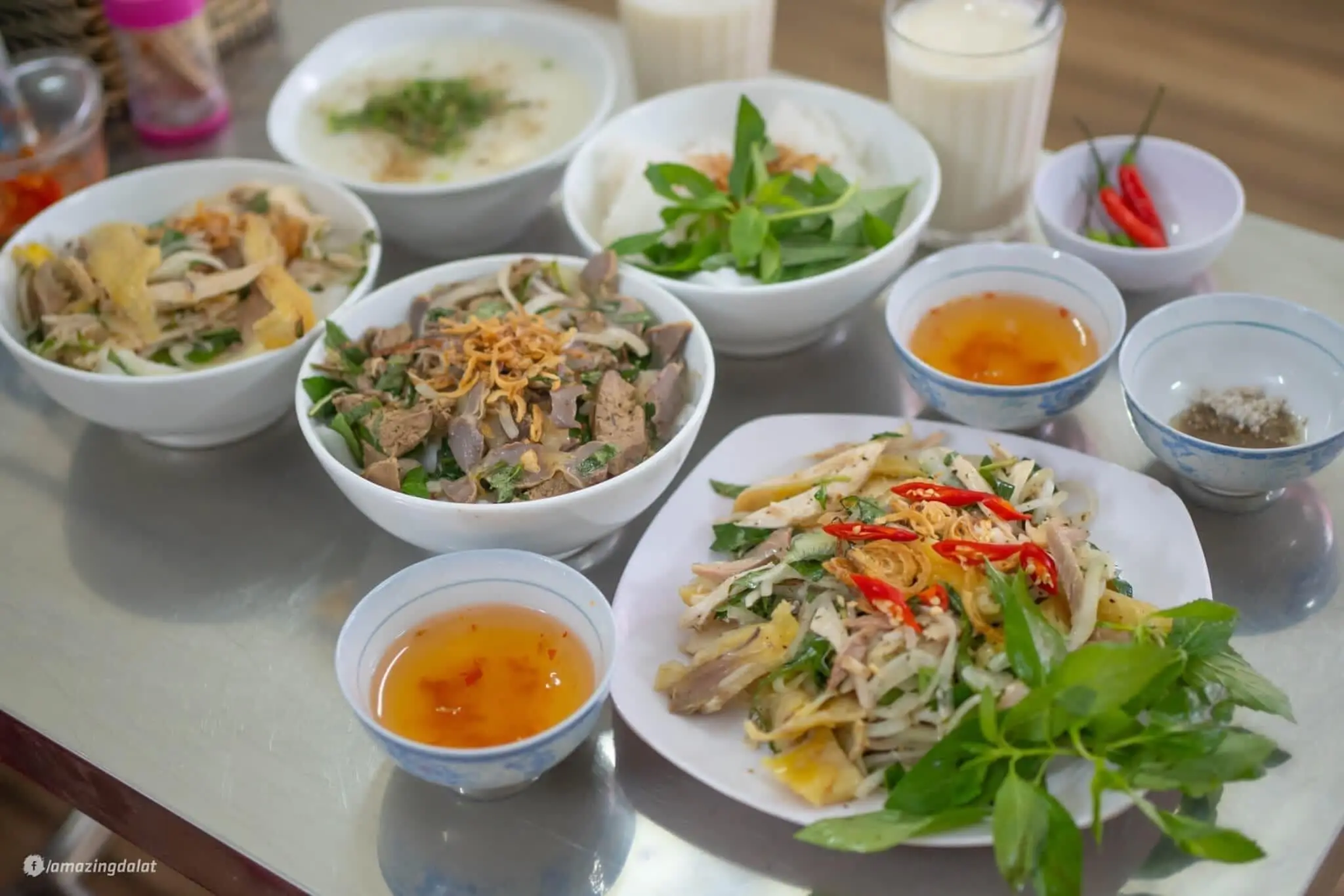 Bánh ướt lòng gà Thu Phương
