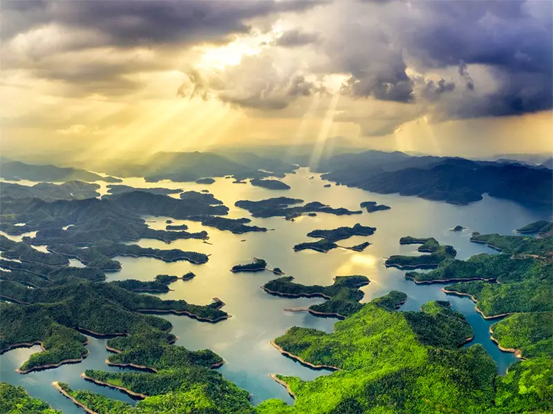Khám phá vẻ đẹp thơ mộng của Hồ Tuyền Lâm