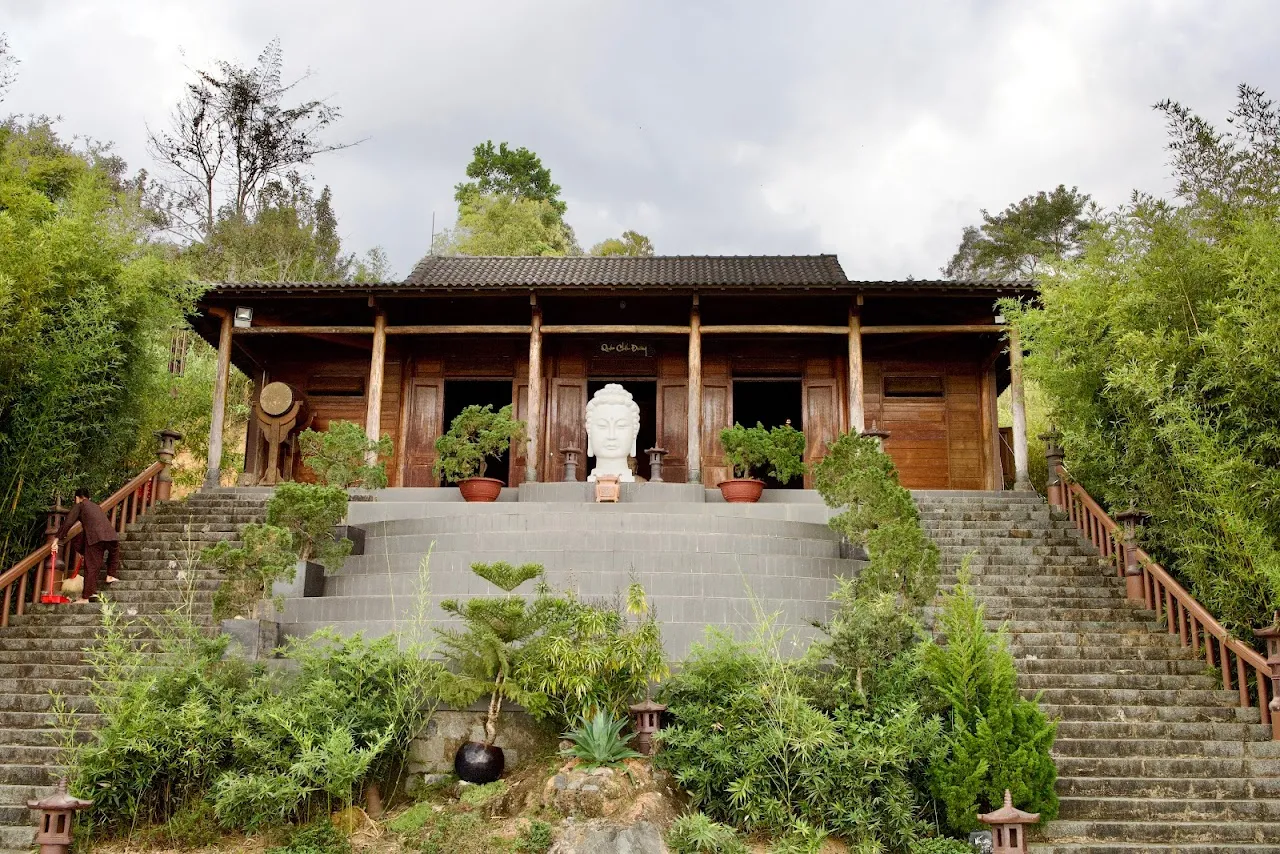 Giới thiệu chùa Linh Quy Pháp Ấn