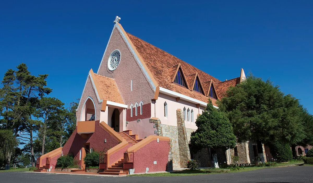 Giới thiệu về nhà thờ Domaine de Marie
