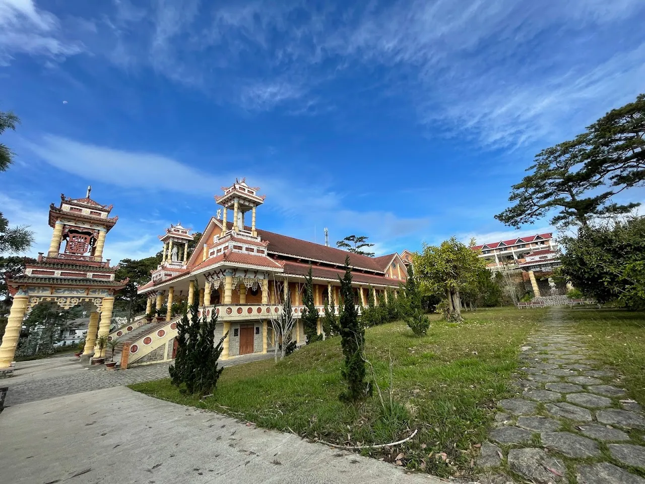 Giới thiệu về nhà thờ Du Sinh