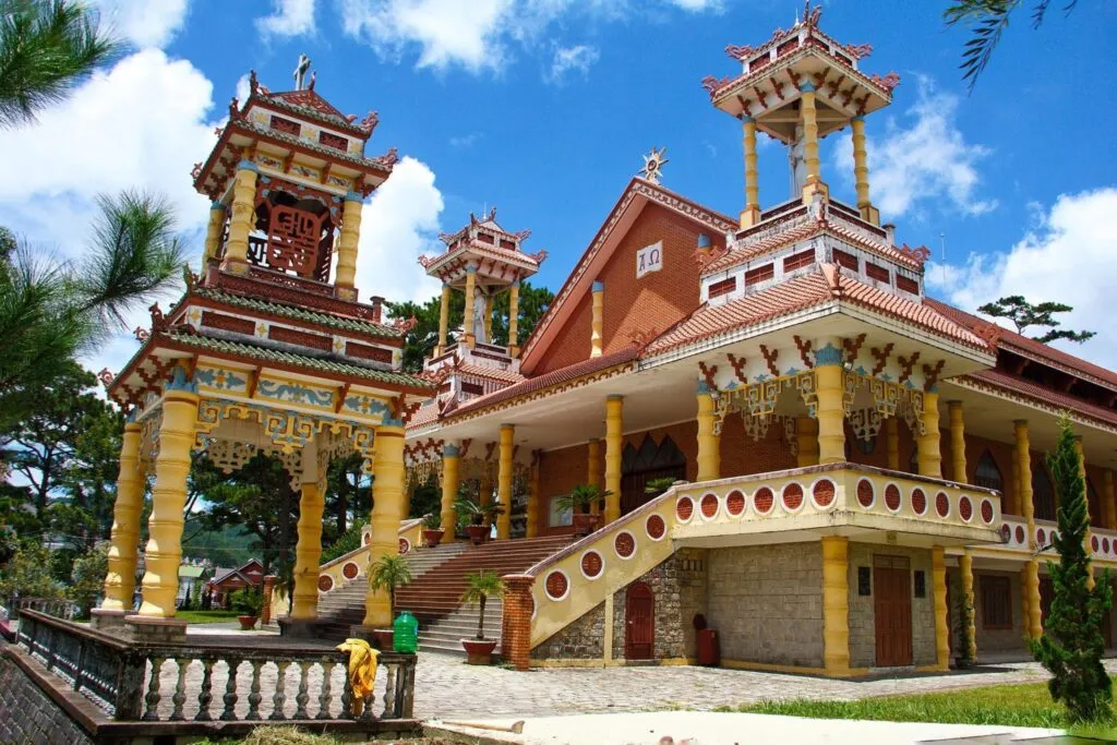 Tháp mái uốn cong