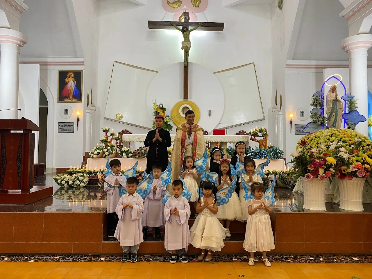 Giờ lễ của nhà thờ Thánh Mẫu Đà Lạt