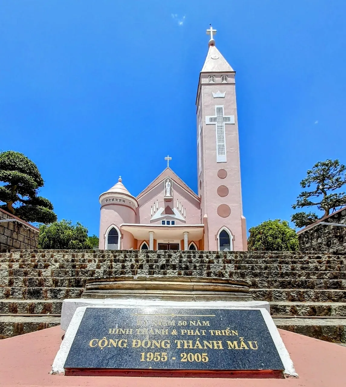 Giới thiệu về nhà thờ Thánh Mẫu Đà Lạt