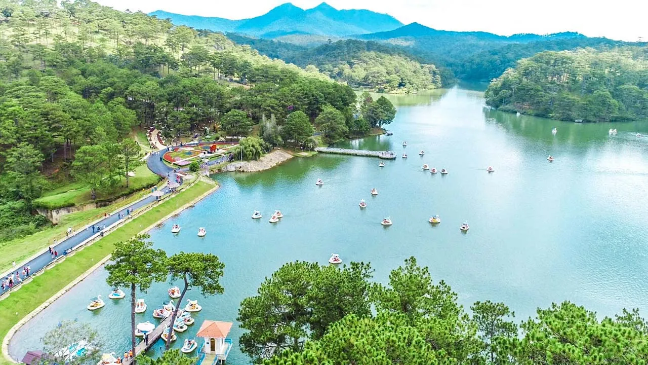 Chiêm ngưỡng hồ Đa Thiện