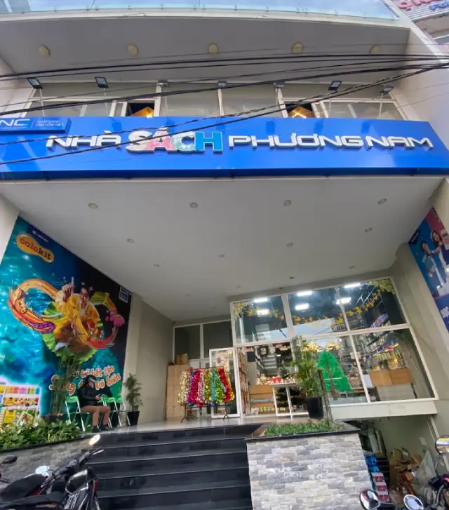 Nhà sách Phương Nam Đà Lạt